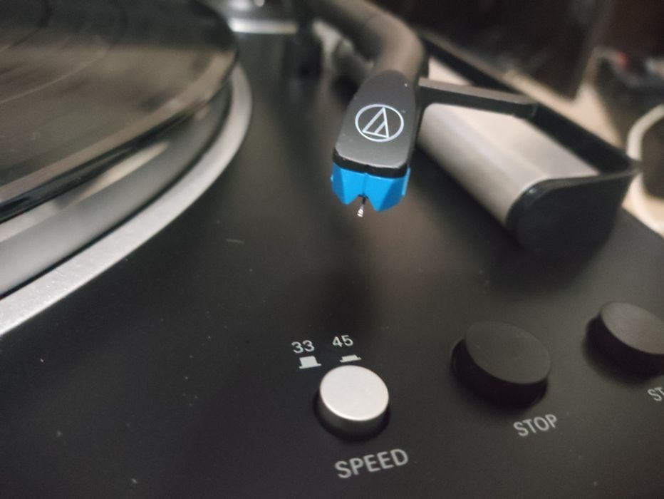 Проигрыватель Audio-Technica AT-LP70XBT