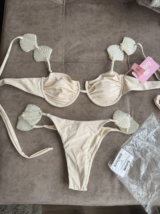 Бански костюм от две части