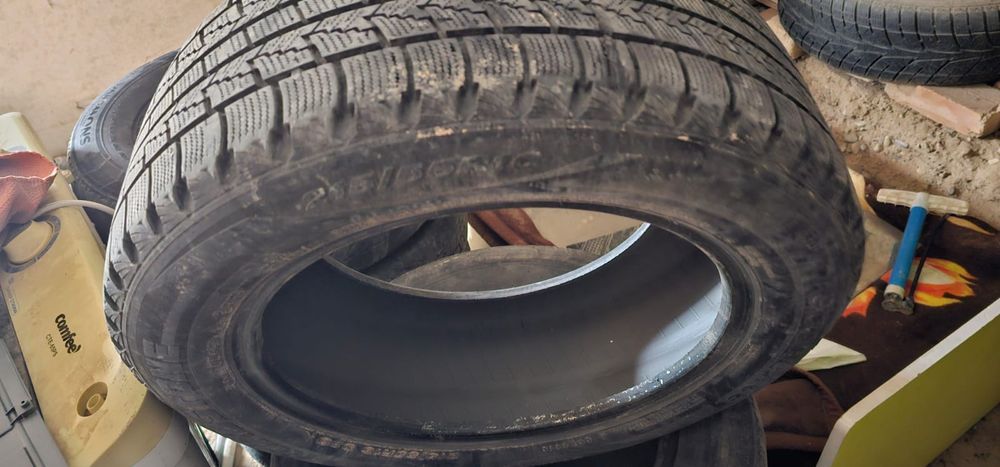 Срочно продам баллоны с дисками на Kamry 35