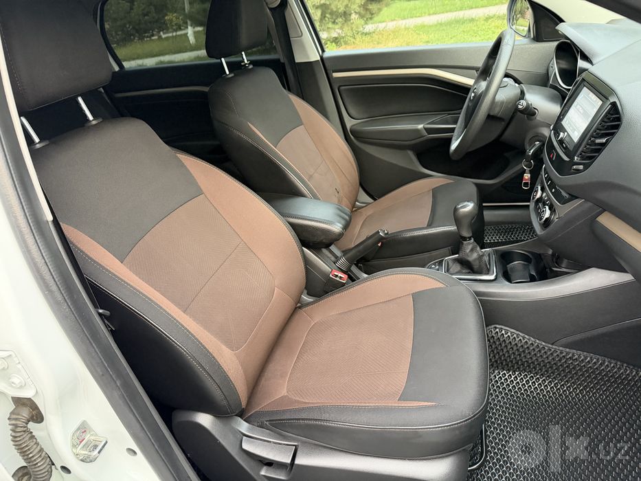 Lada Vesta 2020 1.6 mexanika luxe prestige