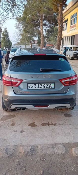 Lada vesta sw cross sotiladi