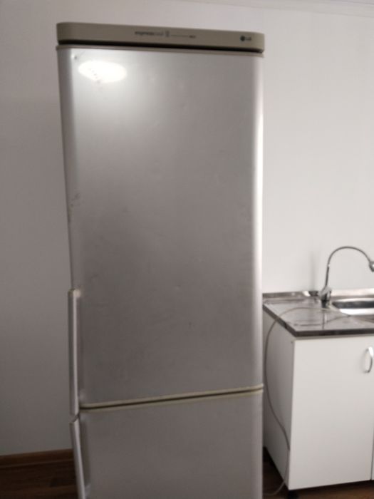 Продам холодильник б/у