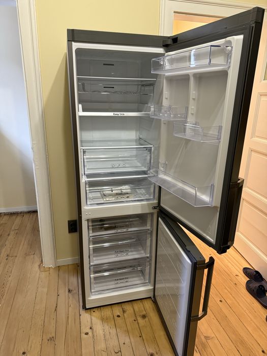 Хладилник с фризер Samsung RB33J3515S9 no frost 339L инокс