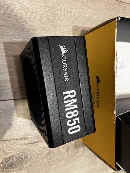 Sursa PC Corsair RM 850W Gold Full modulara
