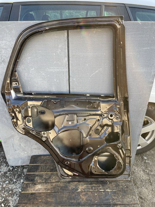 Задна лява врата за Suzuki SX4 Сузуки СХ4  2007-2013г