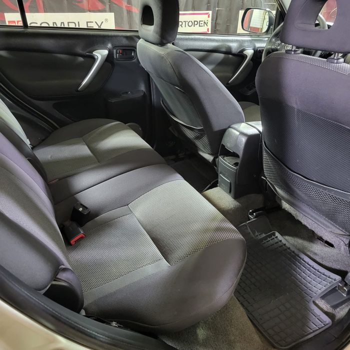 Продается RAV4 (2004 г.в.)