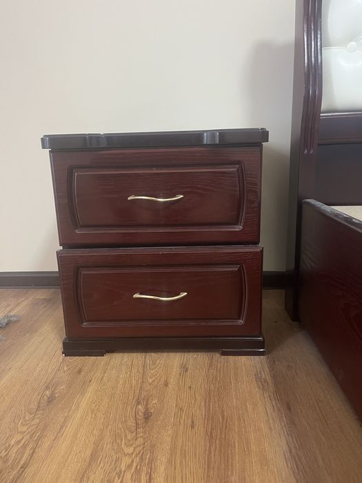 Продам спальный гарнитур