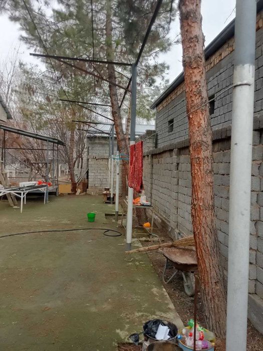 Продается дом с участком 8 сот. в 15 мин. от Ташкента (бывш Политодел)