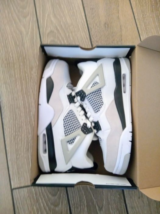 Air Jordan 4 "Military Black" mărimea 43