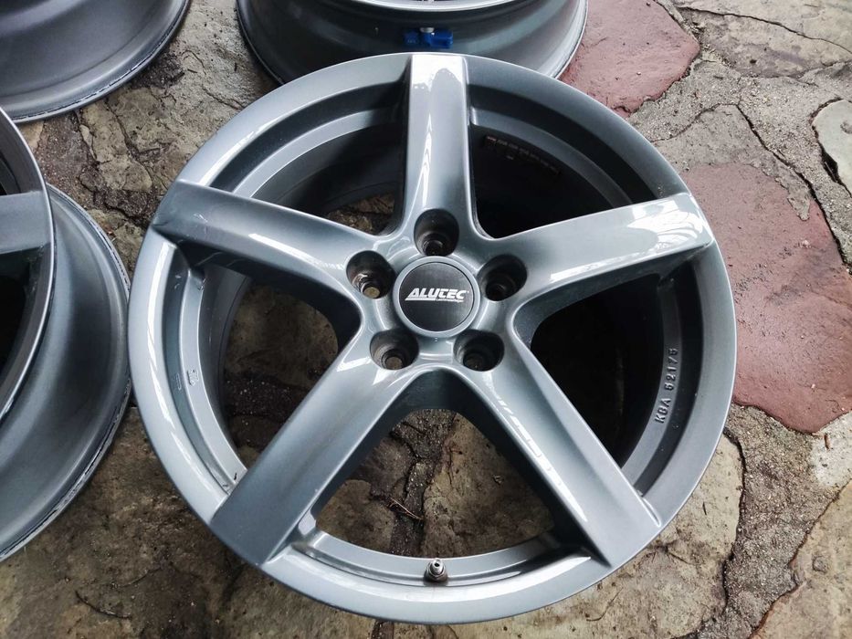 5x114,3 17 цола лети джанти Alutec 5x114,3 Hyundai Kia Mazda