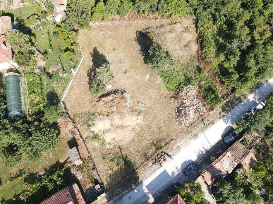 Парцел в село Първомайци