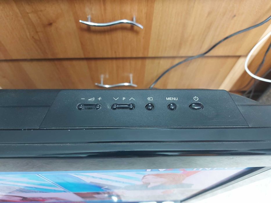 Televizor 32" / 81 cm Sharp LC-32D44E-BK