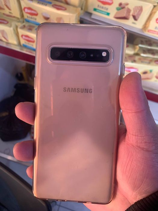 S10 8/256 сотилади