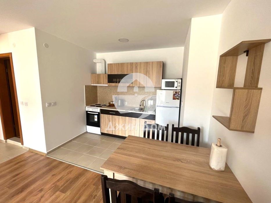 Продава се Двустаен апартамент в к.к. Слънчев бряг - 65 кв.м за 1250 €/кв.м - Снимка #1