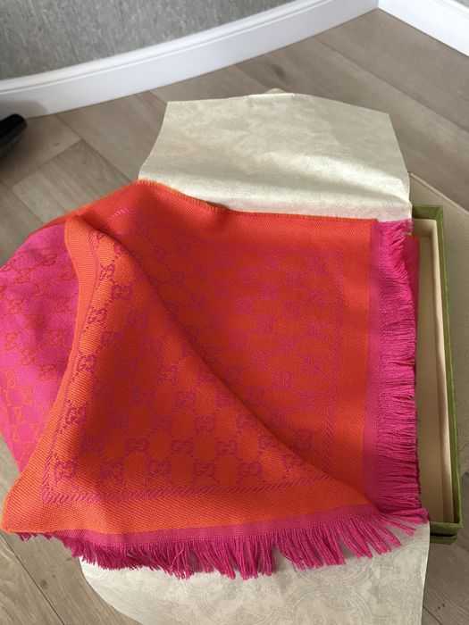 Gucci шал розов/оранжев цвят