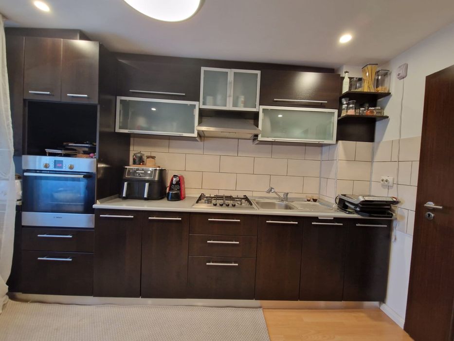 Apartament 3 camere, 2 bai, zona Consul