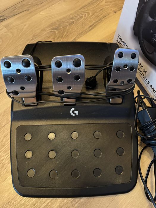 Volan Gaming Logitech G923 SE (Special Edition) + Logitech Shifter