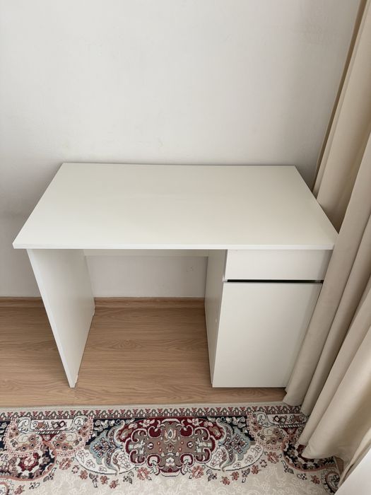 Продам стол письменный