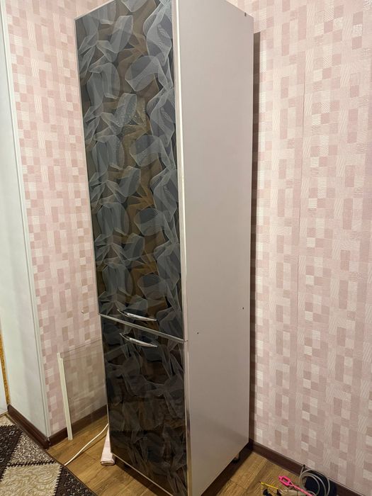 Шкаф сотилади продаётся шкаф