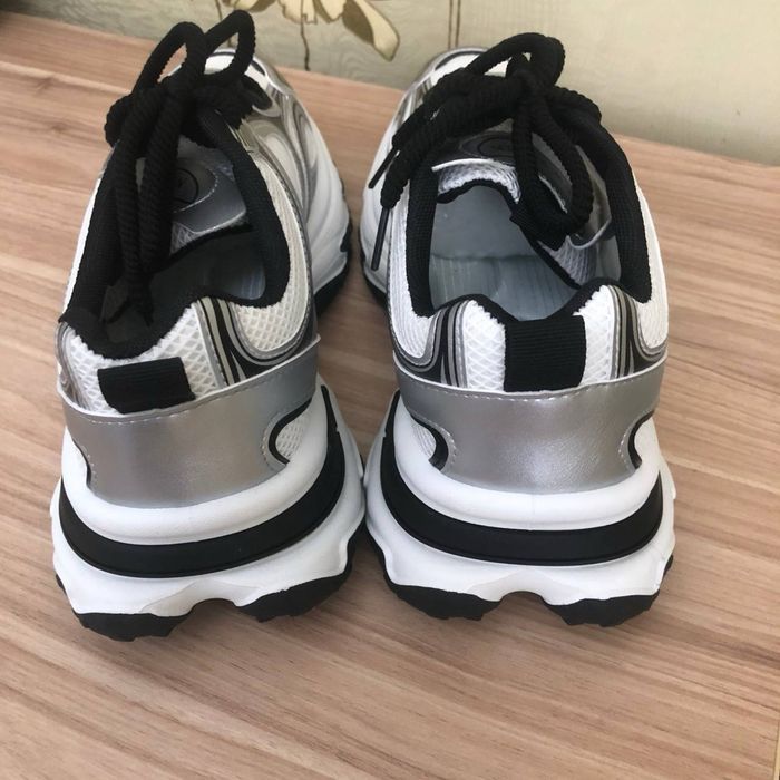 Sport krasofka New Balans Yangi kiylmagan Vetnam 40-45gaca dastfka bor