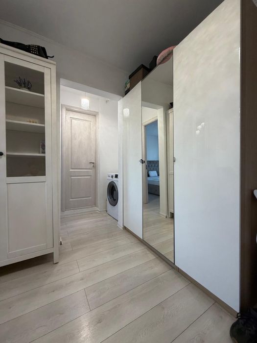 Închirez apartament cu 2 camere, zona Sebastian