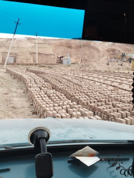 Пишган ва хом гищт.