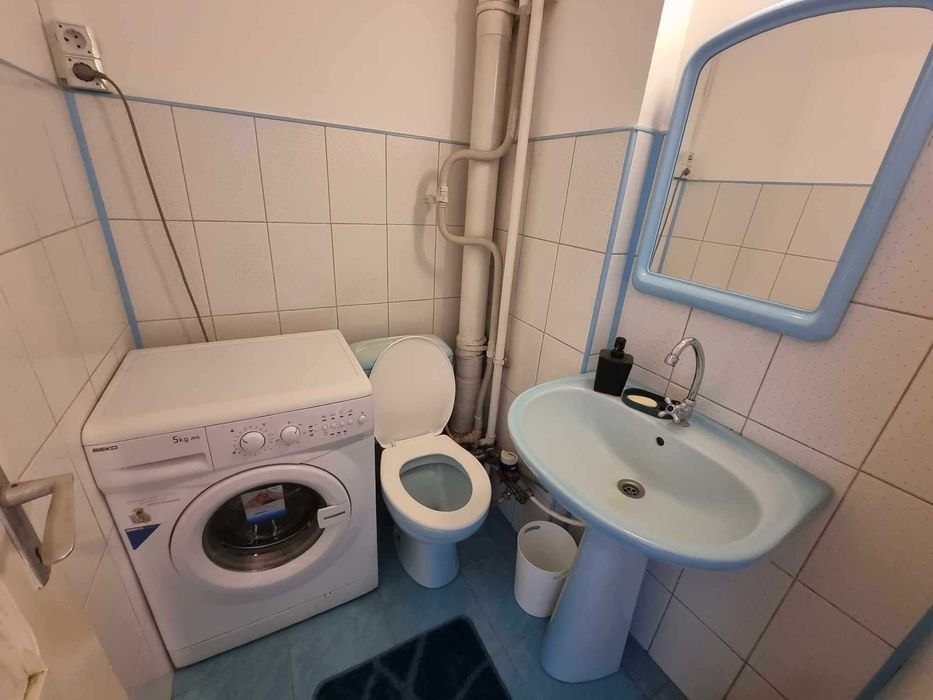 PROPRIETAR PF inchiriez ap 3 camere DECOMANDAT 74 m2 PODU ROS Granit