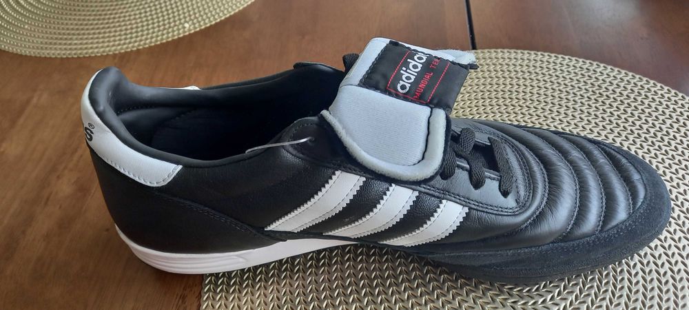 Adidas сороконожки