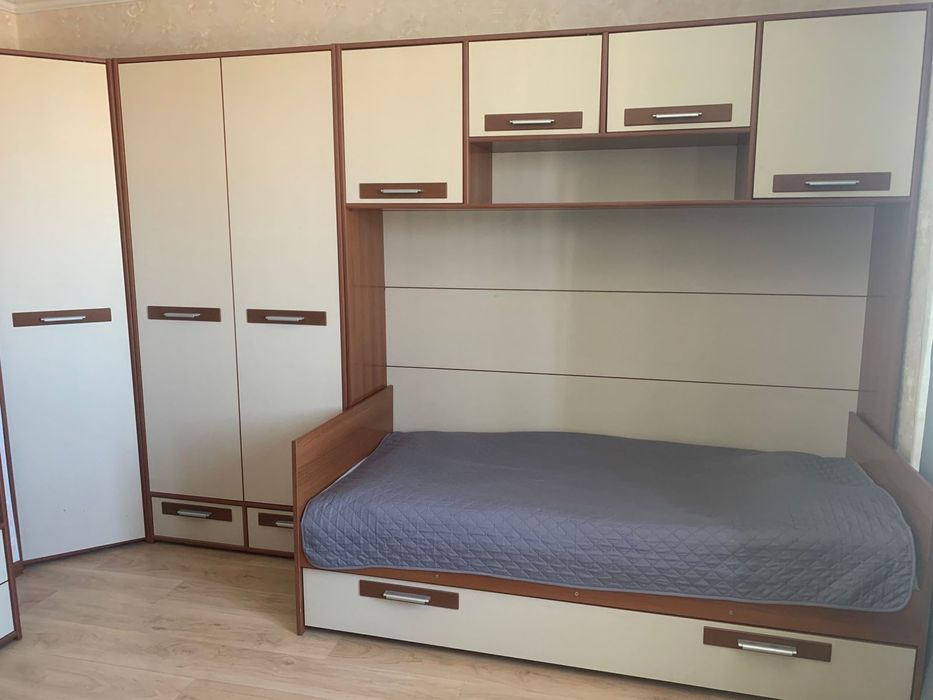 Стенка подростковая