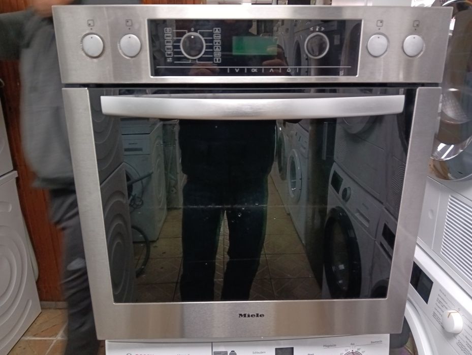 Иноксова печка за вграждане Миеле Miele с 2 години гаранция!