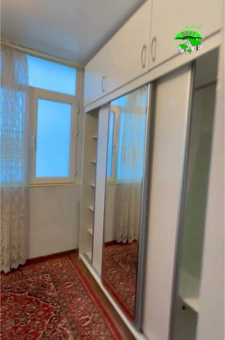 3 комнатная Чиланзар Казирабад Орт.Метро М.Улугбек,Балкон:2х6 х