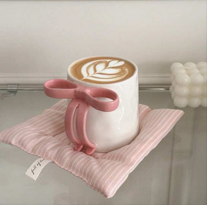 Cana alba cu maner fundita roz