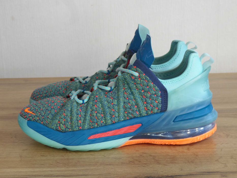 Nike LeBron James 18 "We Are Family" - 39 номер Оригинални!