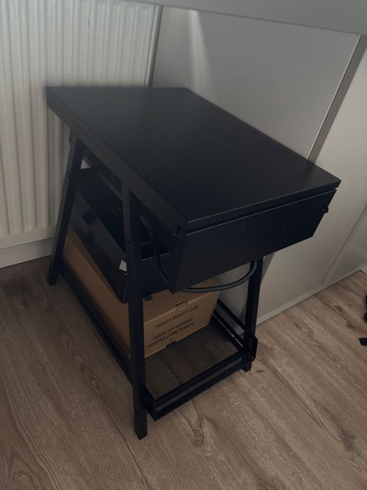 sertar/noptiera/suport pt carti