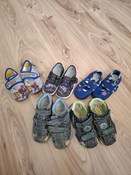 Подарявам детски обувки
