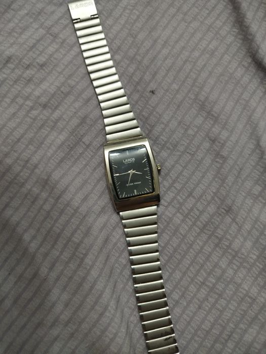 Часы на ручные .