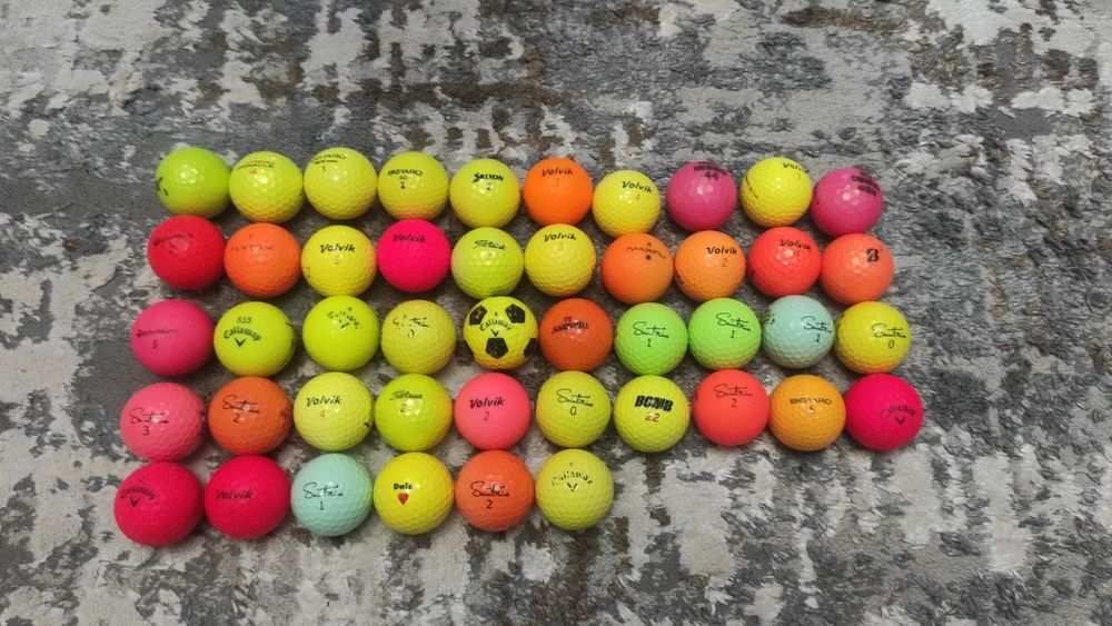 Продаю шары для гольфа цветные состояние идеальное