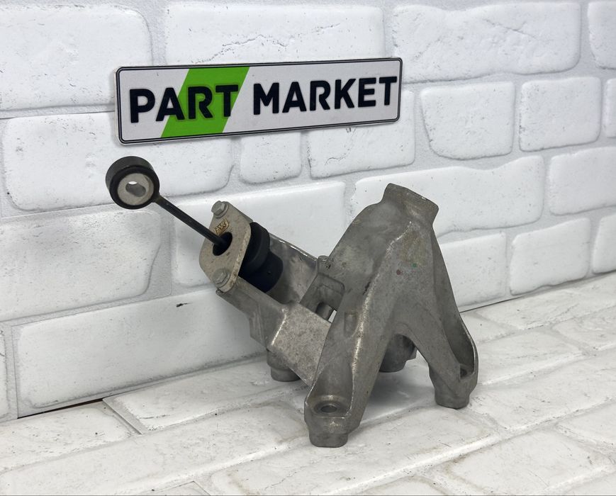 Стойка двигател AUDI 3.0TDI CRT 4M0199307AF