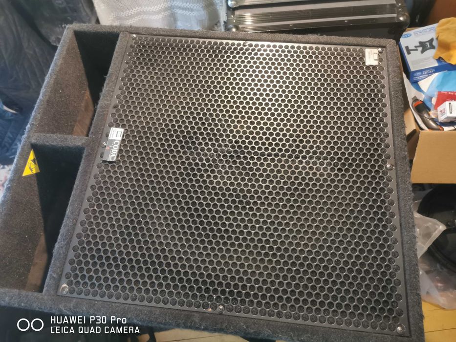 Шест броя 18"бас каси САМО КУТИИТЕ. Цена за два броя 700лв.