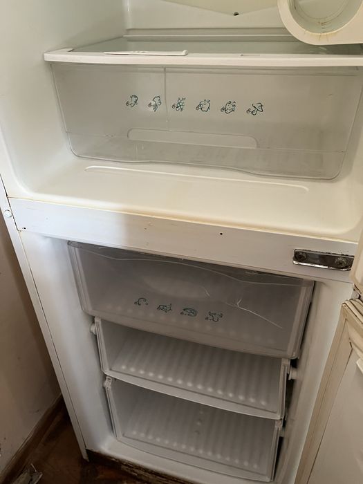 Продам холодильник Самсунг ,