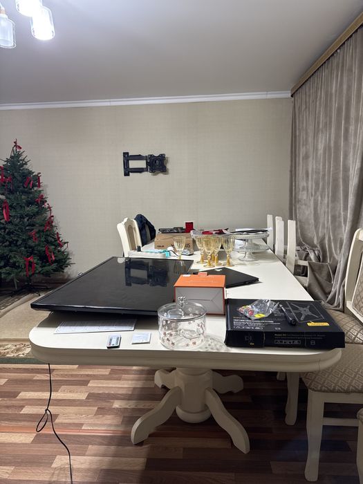 Стол гостинный буу