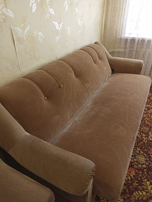 Диван и кресло б/у