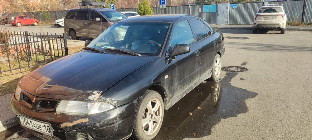 Mitsubishi Carisma