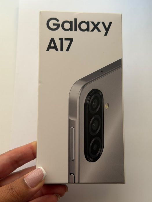 Продам Самсунг А17