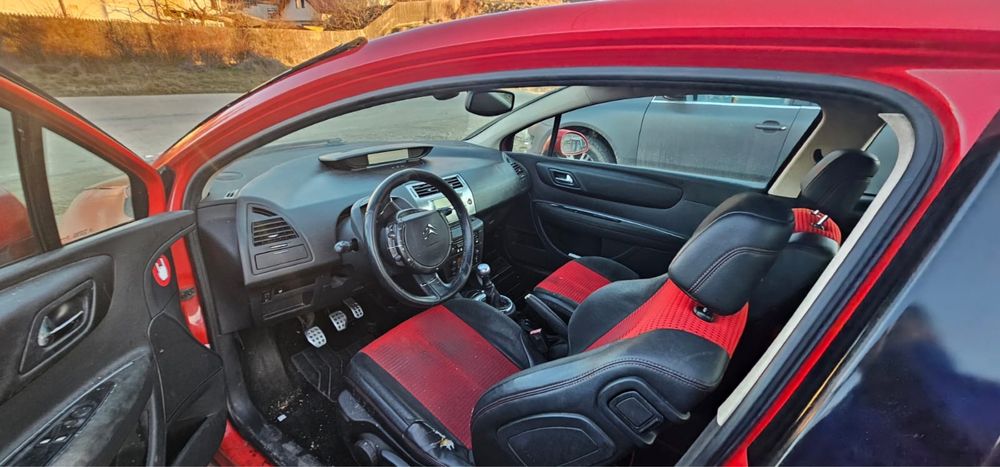 Dezmembrez Citroen C4 1.6 Diesel