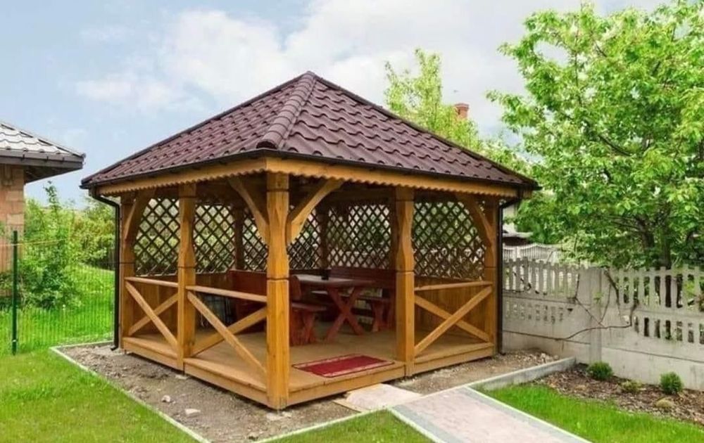 Vând foișoare din lemn