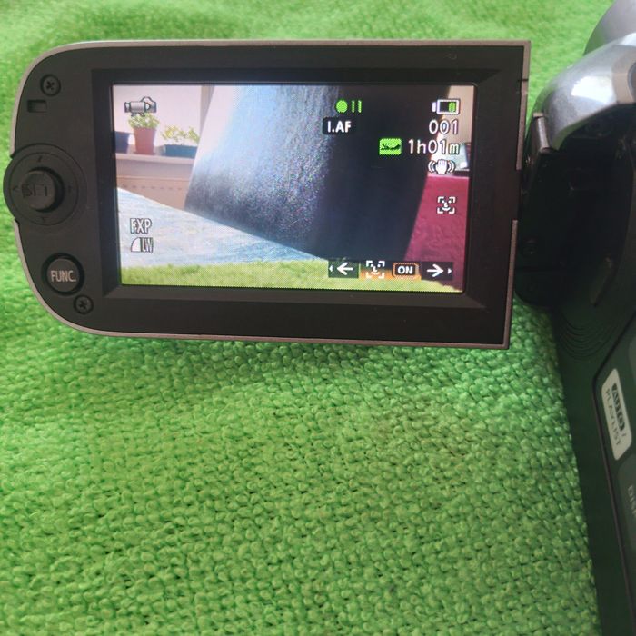 Canon Legria HF R 106