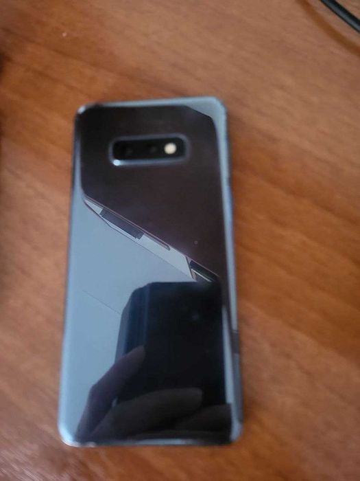 Samsung S10e    128Gb