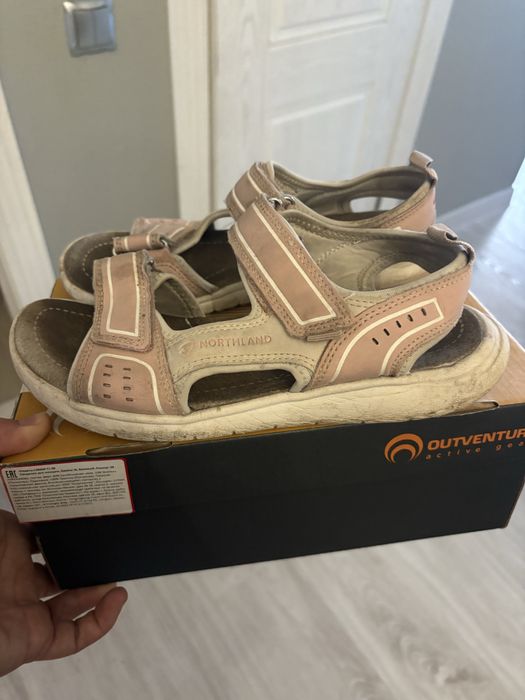 Сандали на девочку