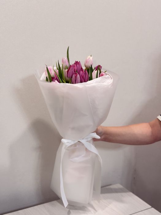 Тюльпаны оптом/ букеты